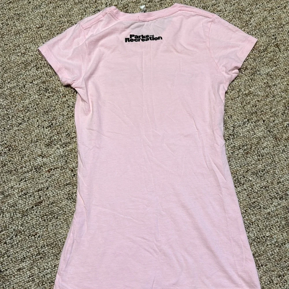 Pawnee Goddesses “We’re Freaking Awesome” Parks and Recreation t-shirt - Picture 4 of 4